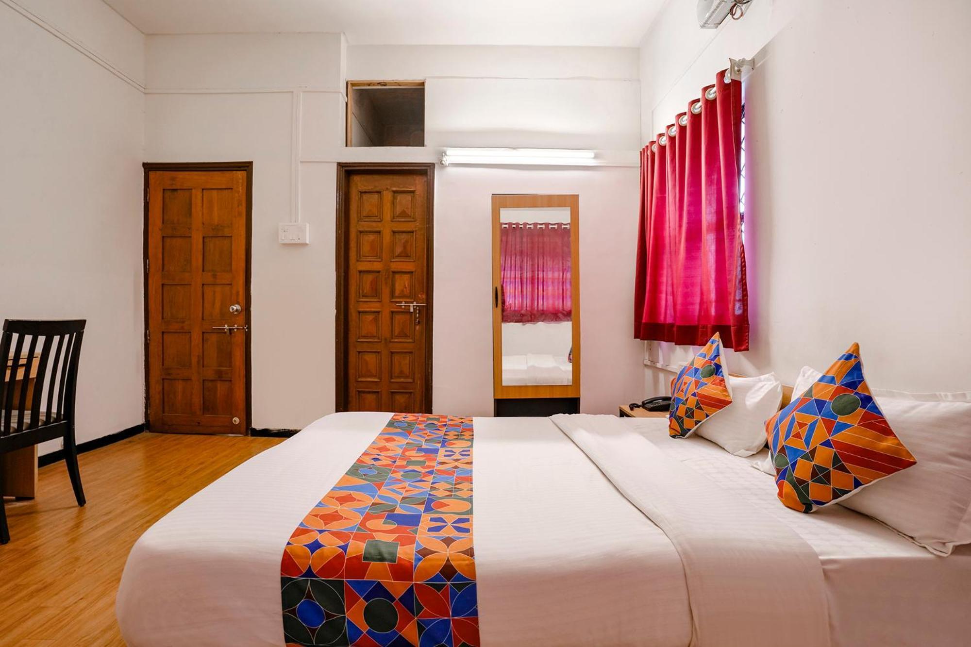 Fabhotel Saubhagya Inn นาสิก ภายนอก รูปภาพ