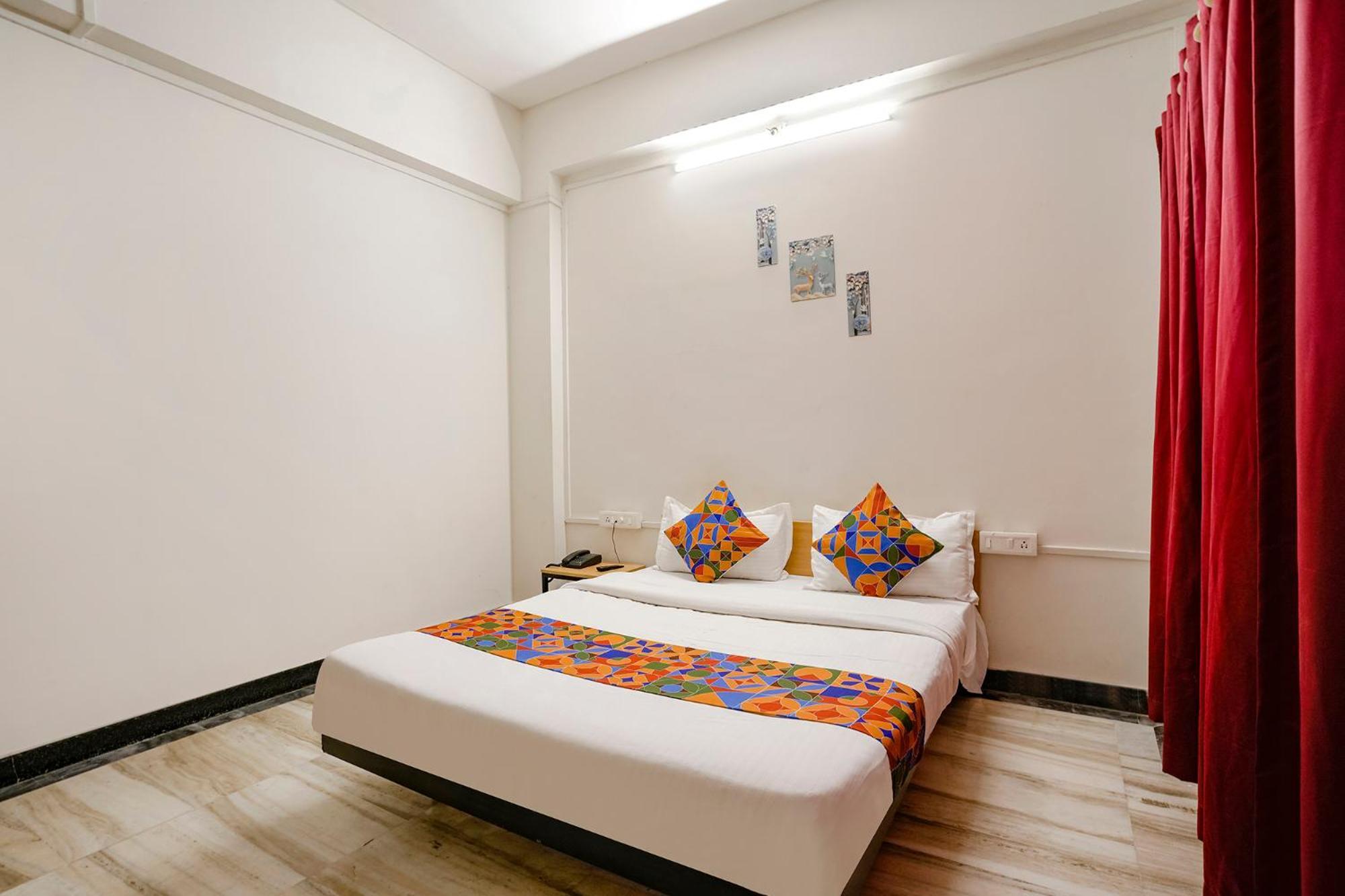 Fabhotel Saubhagya Inn นาสิก ภายนอก รูปภาพ