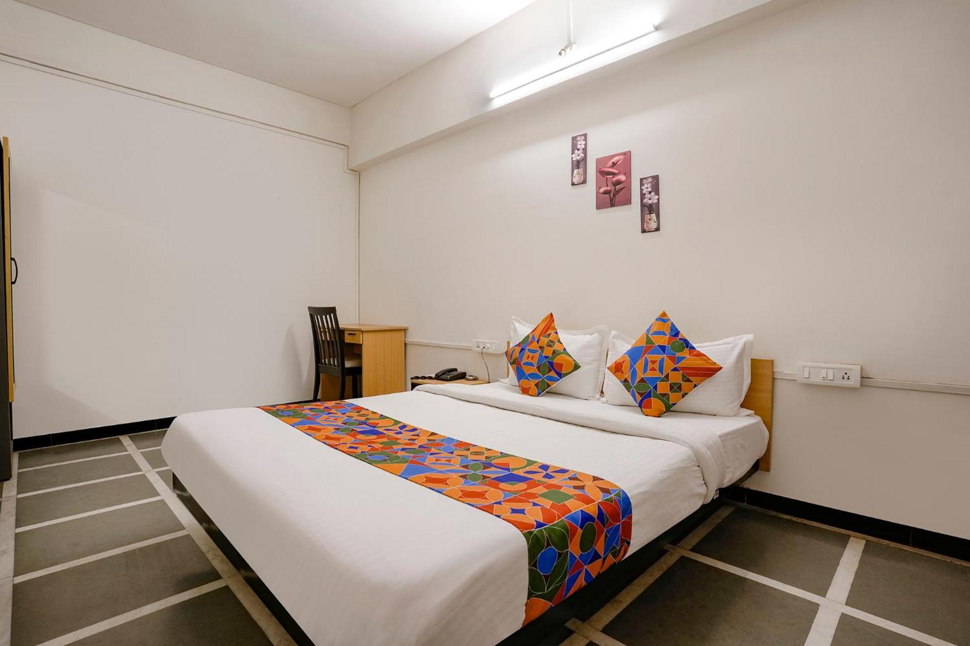 Fabhotel Saubhagya Inn นาสิก ภายนอก รูปภาพ